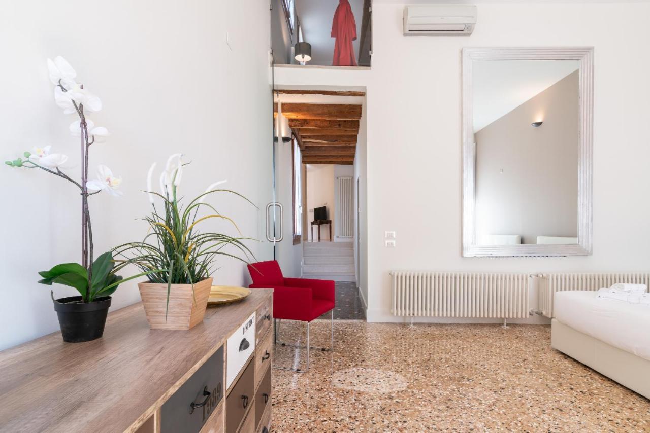 Casanova Deluxe Apartment By Wonderful Italy Venesia Bagian luar foto