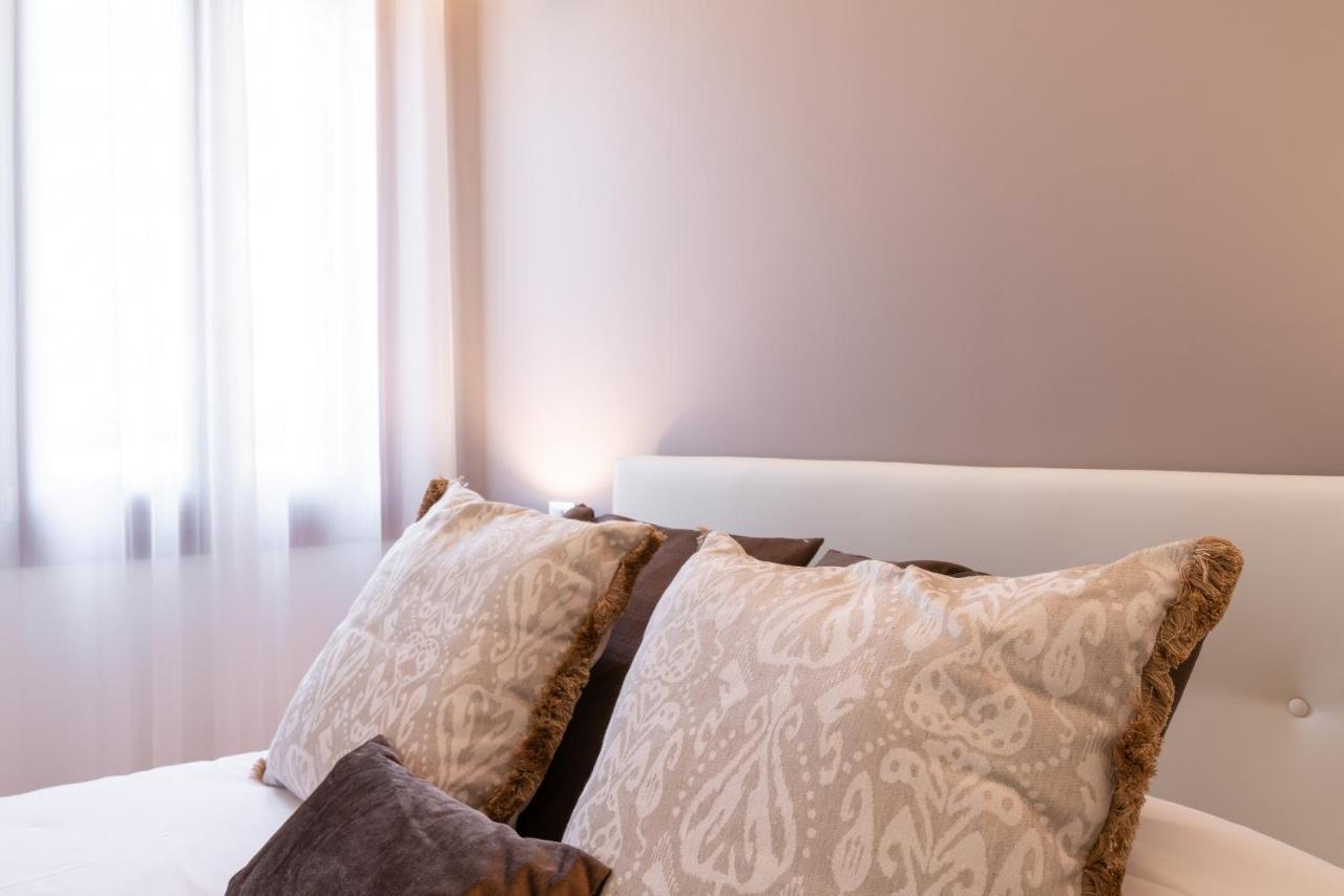 Casanova Deluxe Apartment By Wonderful Italy Venesia Bagian luar foto