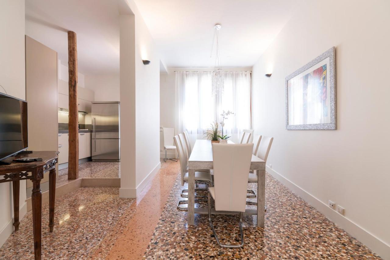 Casanova Deluxe Apartment By Wonderful Italy Venesia Bagian luar foto
