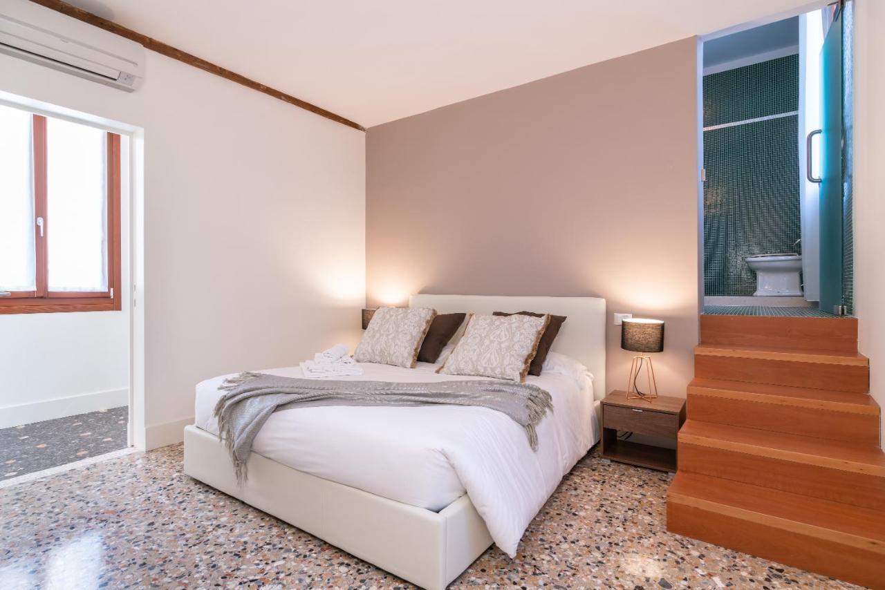 Casanova Deluxe Apartment By Wonderful Italy Venesia Bagian luar foto