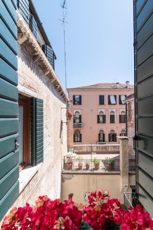 Casanova Deluxe Apartment By Wonderful Italy Venesia Bagian luar foto